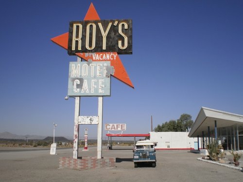 P5200274 (2).jpg (128.37 KiB) Viewed 14873 times Amboy - a deserted town along Route 66 with a filling station, a post office and an abandoned motel.